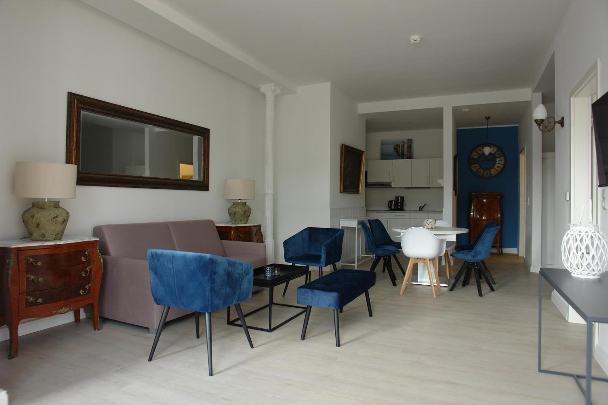 Friesischer Hof, Ferienwohnungen Mit Indoor Spielplatz, Kostenfreien Parkplatz Und W-Lan Hage Bilik gambar